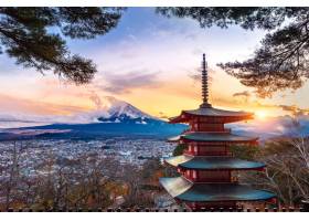 富士山和Chureito塔的美好的地标在日落日_10695384