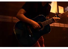 弹吉他的人_音乐,性能,音乐家,手,玩,实践,复制空间,音乐,调,1071