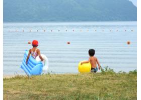 儿童暑假琵琶湖02,孩子,夏天,琵琶湖,玩,游泳,男,浮动,暑假,沙滩,